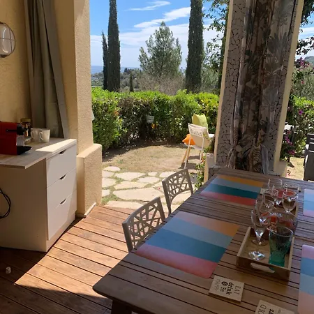 Apartment Coup De Coeur ,Parc Aquatique Piscine Chauffee,Appartement Pour 4 Personnes En Rez De Jardin Saint-Raphael (Var)