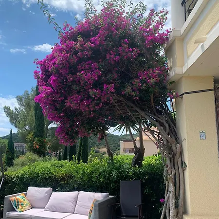 Apartment Coup De Coeur ,Parc Aquatique Piscine Chauffee,Appartement Pour 4 Personnes En Rez De Jardin *