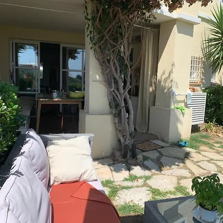 Coup De Coeur ,Parc Aquatique Piscine Chauffee,Appartement Pour 4 Personnes En Rez De Jardin * Saint-Raphael (Var)