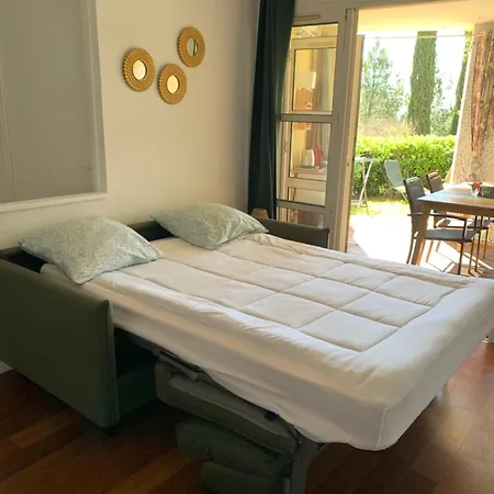 Apartment Village Cap Esterel Pierre Et En Rez De Jardin Vue -plages -parcs Aquatique - Animations -5 Piscines Dont Chauffee Au 01-novembre -parking -climatisation -formule Club *
