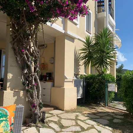 Village Cap Esterel Pierre Et En Rez De Jardin Vue -plages -parcs Aquatique - Animations -5 Piscines Dont Chauffee Au 01-novembre -parking -climatisation -formule Club Apartment Saint-Raphaël