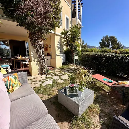 Apartment Village Cap Esterel Pierre Et En Rez De Jardin Vue -plages -parcs Aquatique - Animations -5 Piscines Dont Chauffee Au 01-novembre -parking -climatisation -formule Club