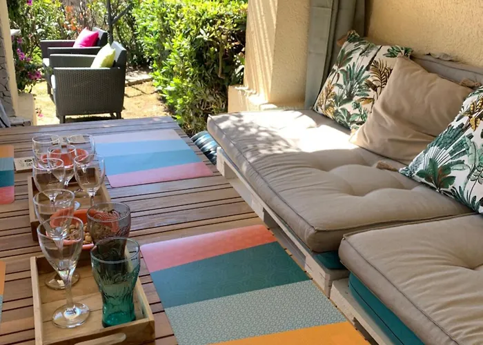 Village Cap Esterel Pierre Et En Rez De Jardin Vue -plages -5 Piscines Dont Chauffee Du 04 Avril Au 02 Novembre