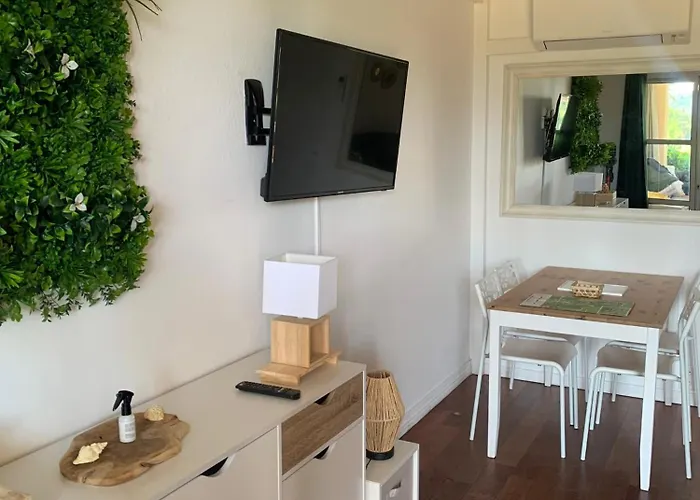 Village Cap Esterel Pierre Et En Rez De Jardin Vue -plages -5 Piscines Dont Chauffee Du 04 Avril Au 02 Novembre Сен-Рафаэль