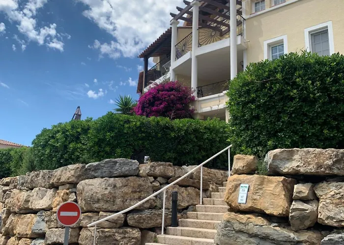 Village Cap Esterel Pierre Et En Rez De Jardin Vue -plages -5 Piscines Dont Chauffee Du 04 Avril Au 02 Novembre * Сен-Рафаэль