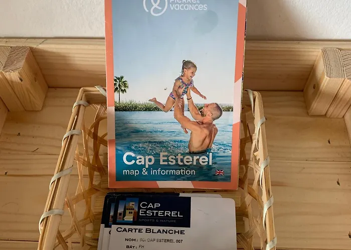 Village Cap Estérel Pierre Et Plages -5 Piscines Dont Chauffée Du 04 Avril Au 02 Novembre