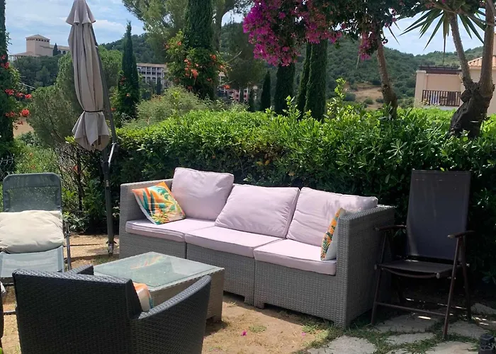 Village Cap Estérel Pierre Et Plages -5 Piscines Dont Chauffée Du 04 Avril Au 02 Novembre * Saint-Raphaël