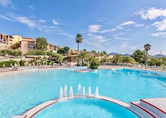 Village Cap Esterel Pierre Et En Rez De Jardin Vue -plages -5 Piscines Dont Chauffee Du 04 Avril Au 02 Novembre Сен-Рафаэль